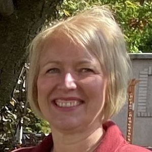 Photo of Suzanne Grahame