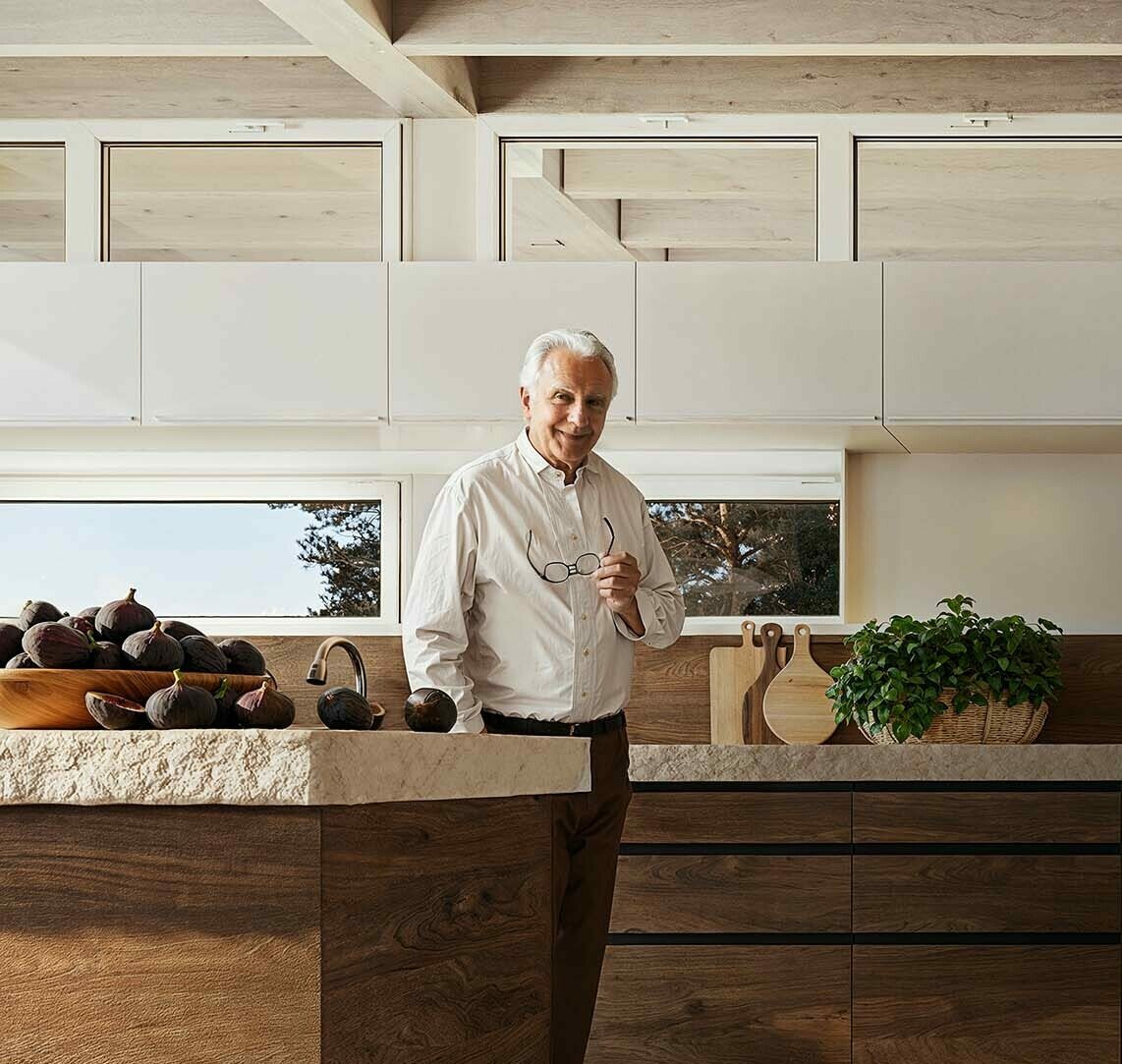 AALL Alain Ducasse Kitchen CAM01 04 w2