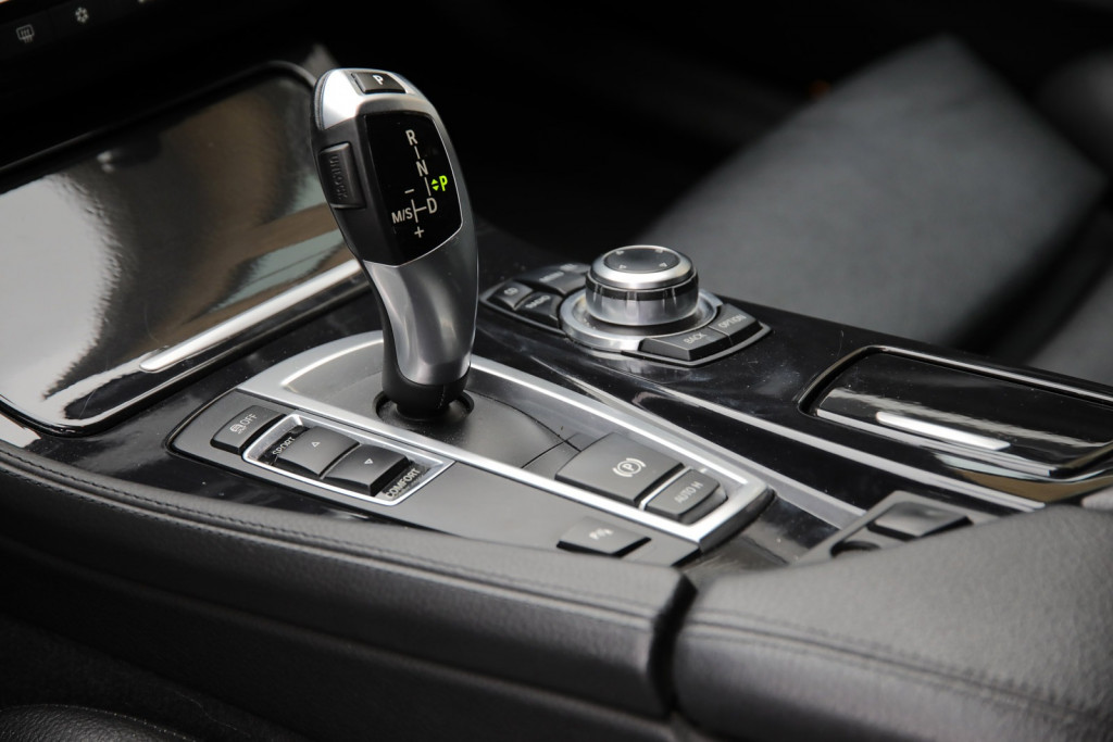 How Does a Semi Automatic Gearbox Work?.jpg