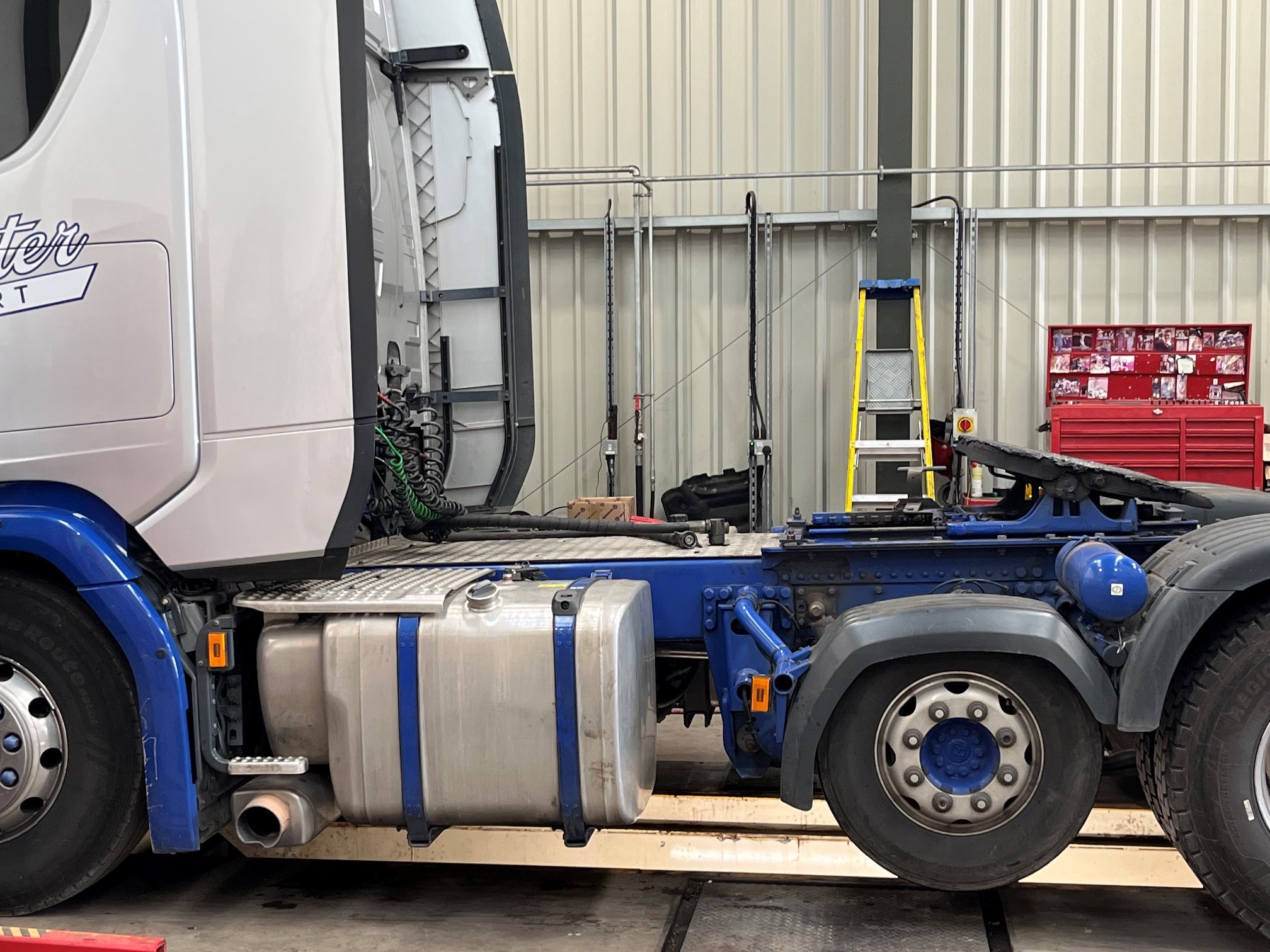 Tractor unit over inspection pit.jpg