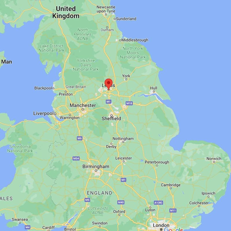 631db863f265cf6335c4325c_same day courier service leeds delivery-p-800.jpg