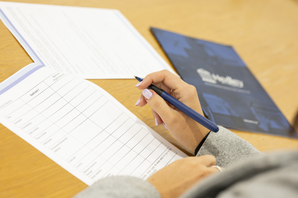 221003_Hedley_web-2061.jpg Execution Only Service - Hedley and Co