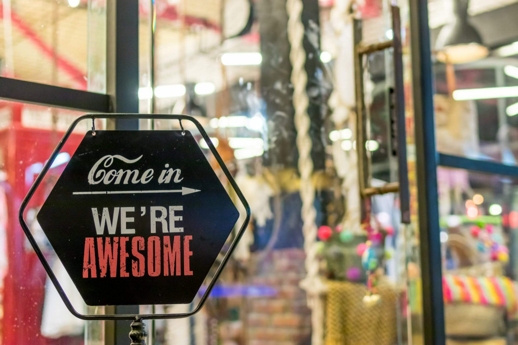 come-in-were-awesome-sign.jpeg come-in-were-awesome-sign.jpeg