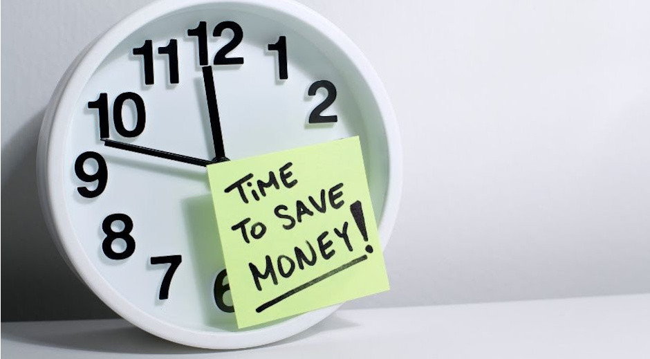 2 no logo.jpg clock face with a sticky note
