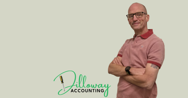 Green and Navy Blue Modern Financial Logo (600 x 315 px).png
