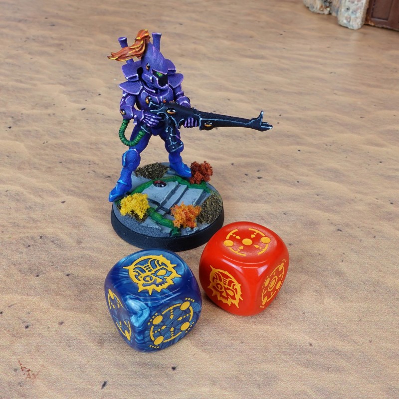 Crosshairs Compact D6: Cobalt & Red 5