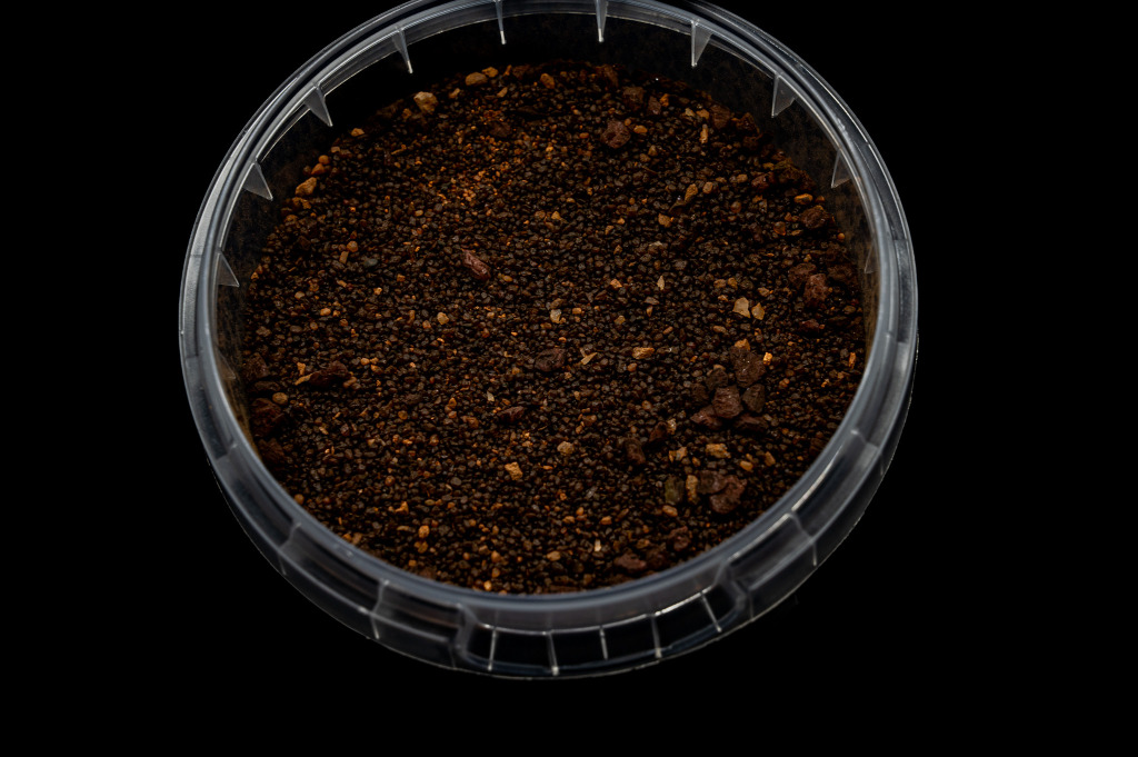 No Mans Land Army Dip Pot Miniature Basing material 2