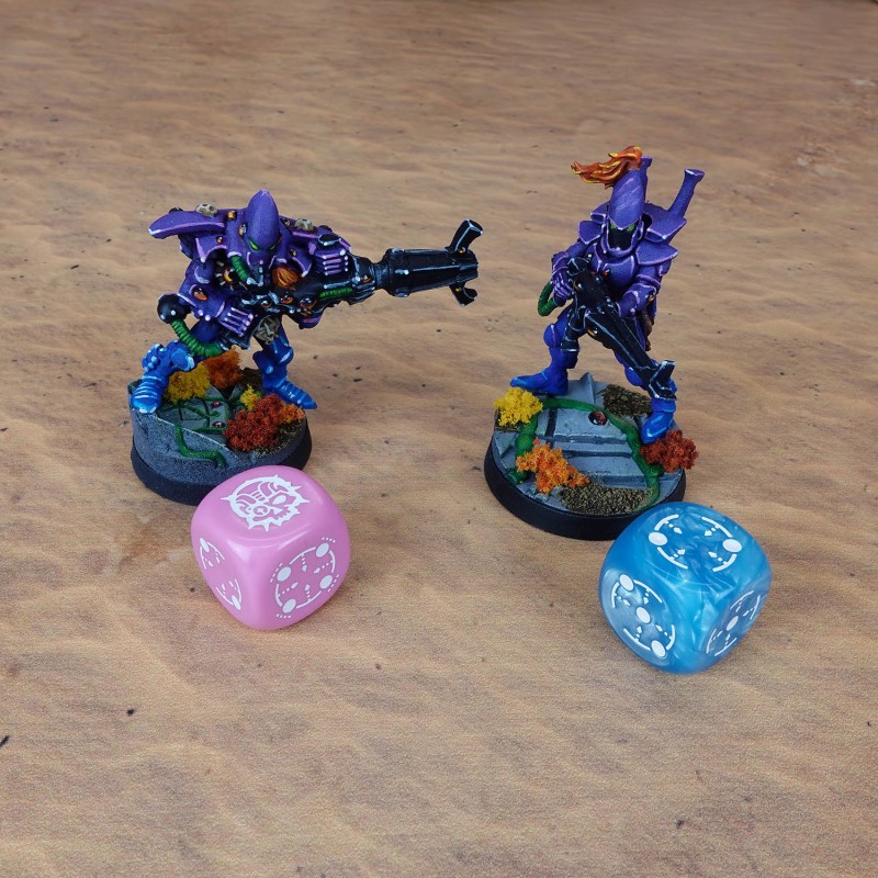 Crosshairs Compact D6: Blue & Pink 3
