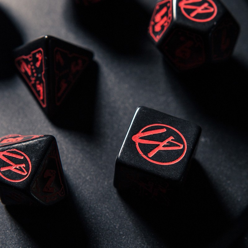 Cyberpunk Red Dice Set - Blood over Chrome 3