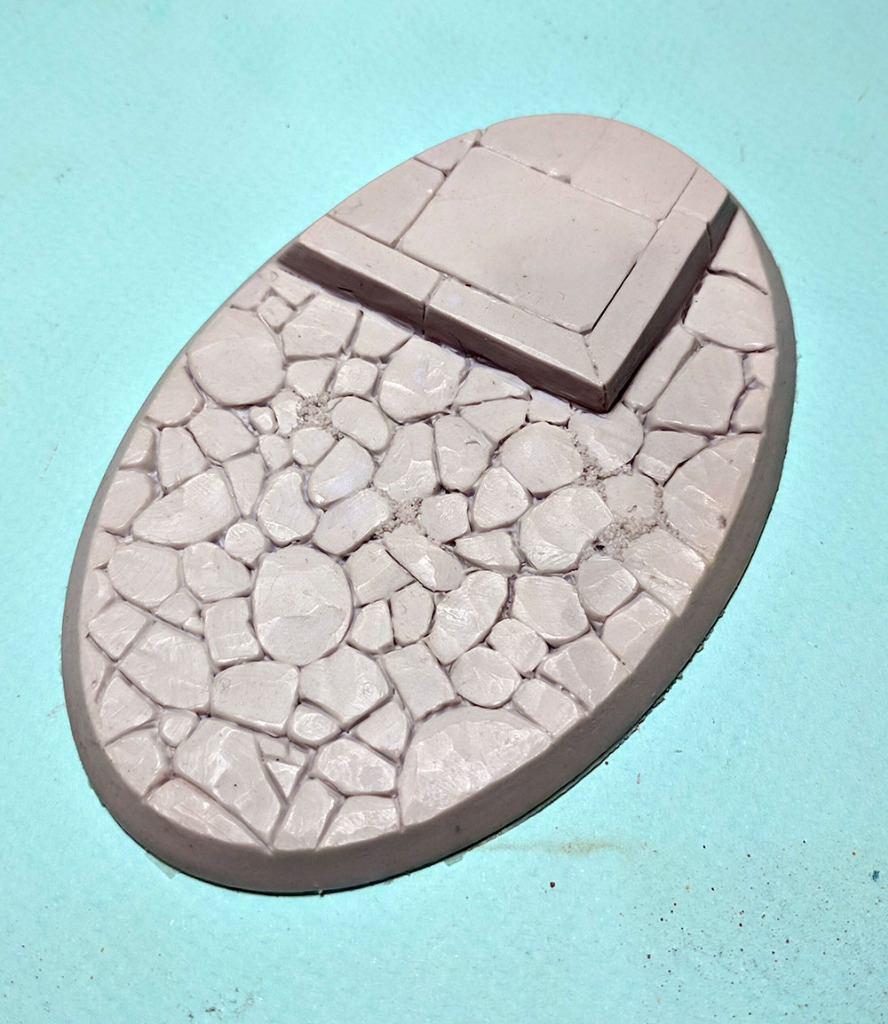 Bevelled Edge: 105x70mm Town Square Base 1