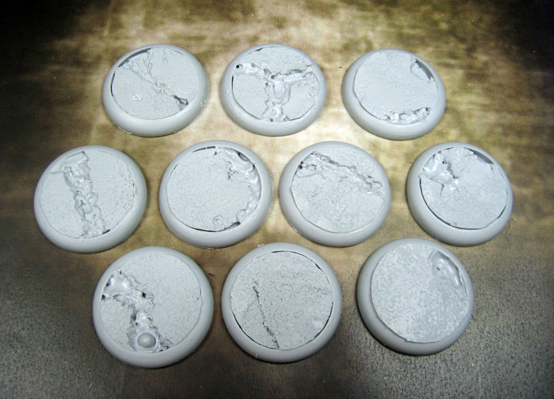 Round Lip: 30mm Lava Flow Bases 1