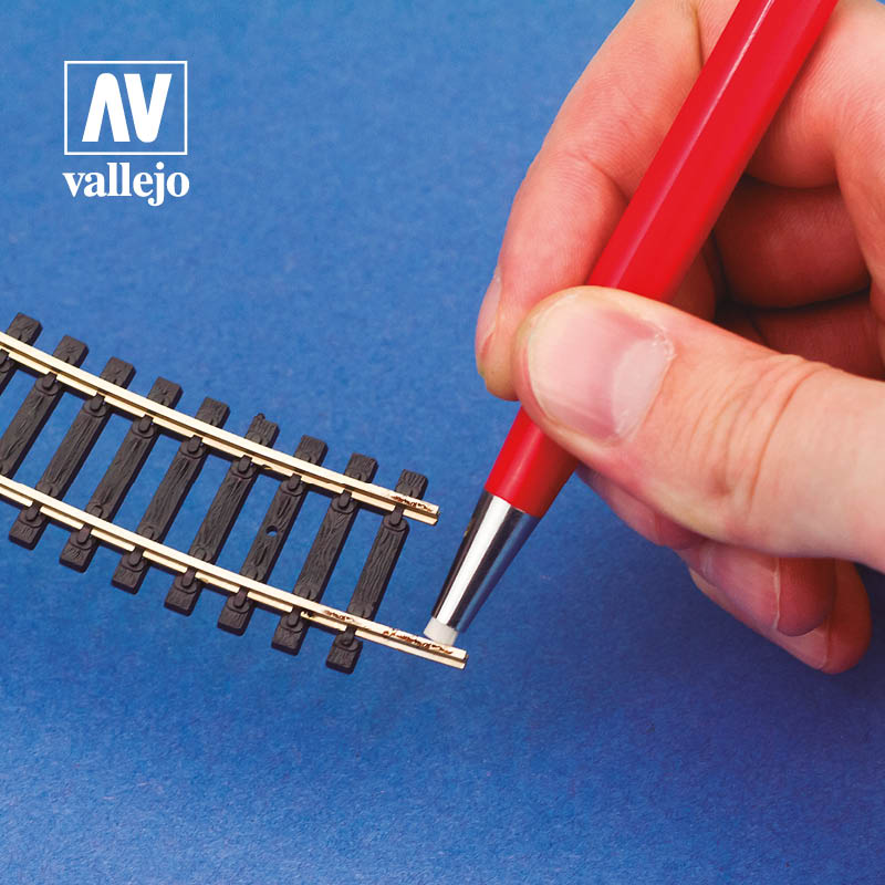 AV Vallejo Tools - 4mm Glass Fiber Brush 2