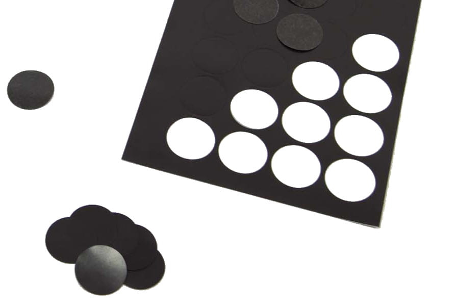 Self-adhesive magnetic foil stickers for 28mm round cast bases (blister of 10 pc.) 2