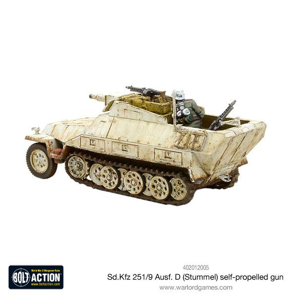 German Sd.Kfz 251/9 Ausf D Half Track "Stummel" 11