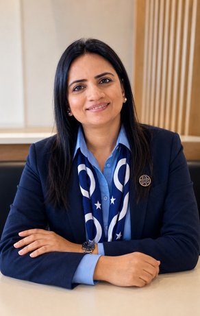 Dr Hina Velji