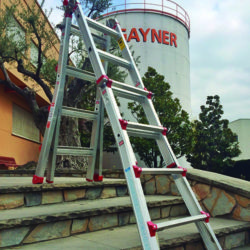 ESCADA ARTICULADA MULTIFUNÇÕES SCAL