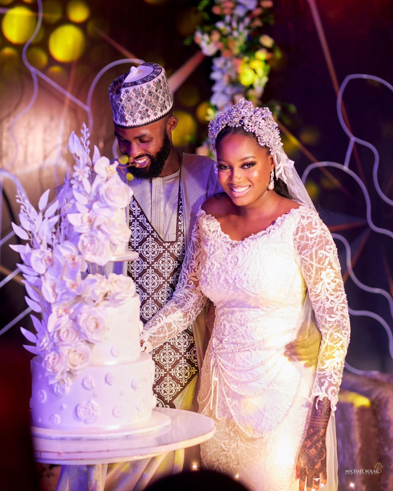 Elegant table setup with flowers