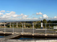 C1528105