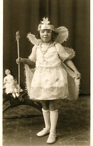 393 - Geo.H.Laing, Broxburn