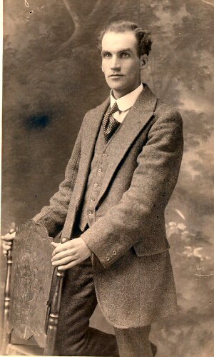 354 - McLaren, Photographer, Broxburn