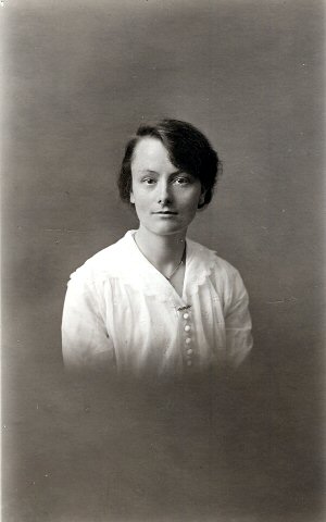 366 - Morrison's Studios, Edinburgh & Portobello.  Order No. 66683