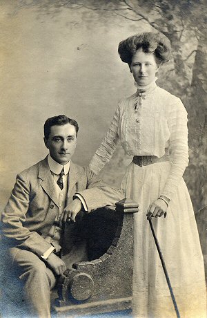 420 - H. H. Davies, Photographer, Aberystwyth