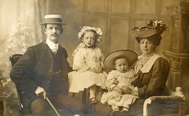 Reynolds F Photographer - Fred Ash, Manchester & Blackpool