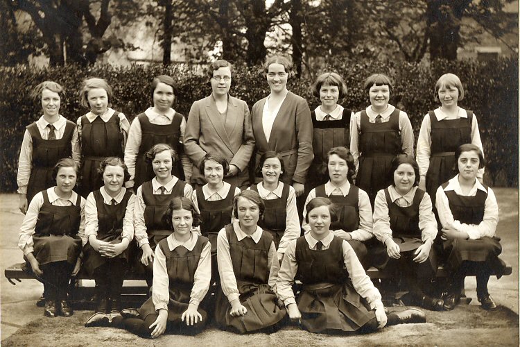 BFS089 : Photographer - J R Prophet, 487 Shields Road, Glasgow S.1.