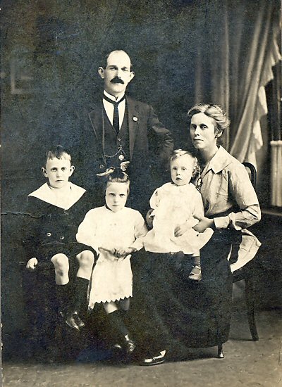 WRR001 : Photographer - R.C.Turnbull, Glasgow & Branches