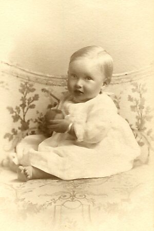 BFS256 : Lafayette Ltd, Photographers to the King & Queen, London, Dublin, Glasgow, Manchester, Belfast