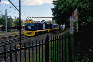 6105