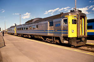 3104