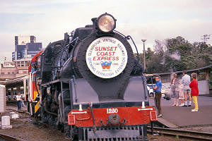 1121