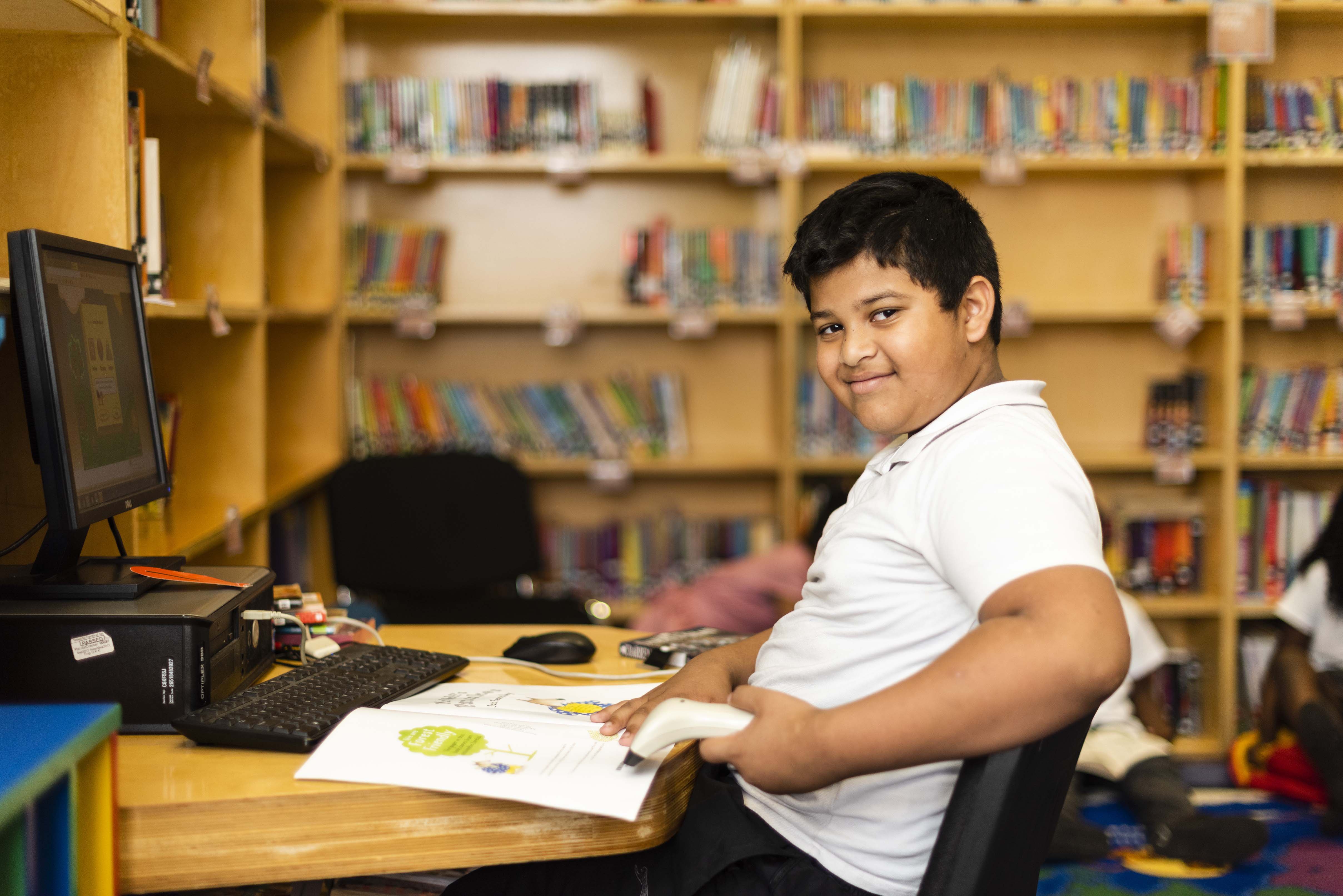 Randal Cremer_library portrait2